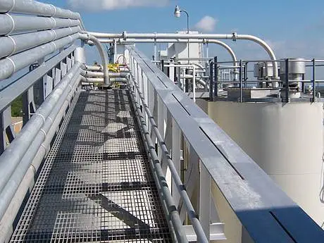 Steel Grating for Oil Storage Facilities and Refineries